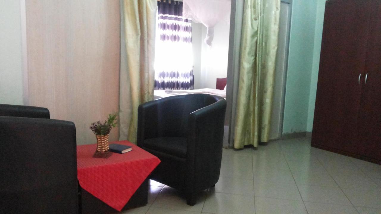 Lira Daysinn Hotel מראה חיצוני תמונה
